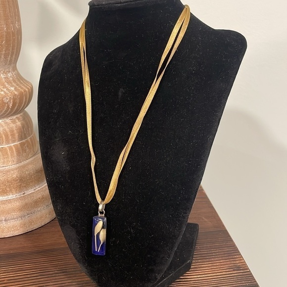 Budding flower silver 925 pendant on ribbon necklace - Picture 4 of 5